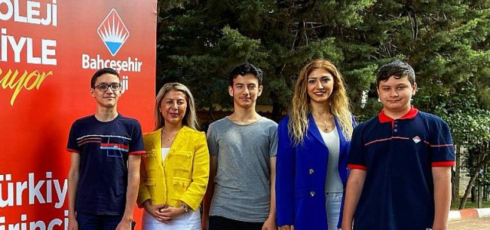 2022-LGS’de 16 Türkiye Birincisi Bahçeşehir Kolejinden !
