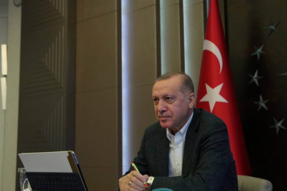 Cumhurbaşkanı Erdoğan'dan voleybol 'milli'lerine tebrik
