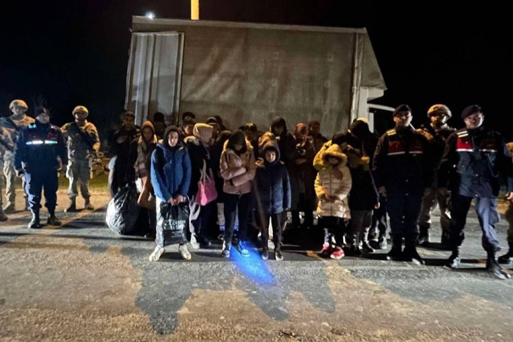 Enez'de 29 düzensiz göçmen ve 1 organizatör yakalandı!
